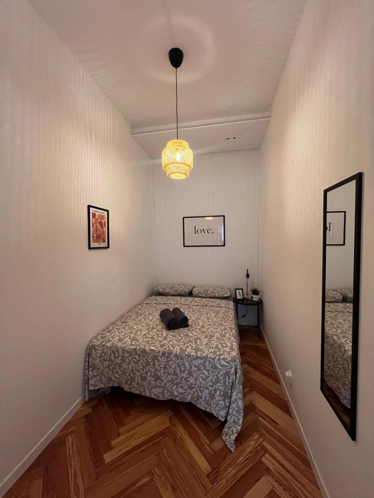 Private Rooms In Magdalena Street Madri Exterior foto