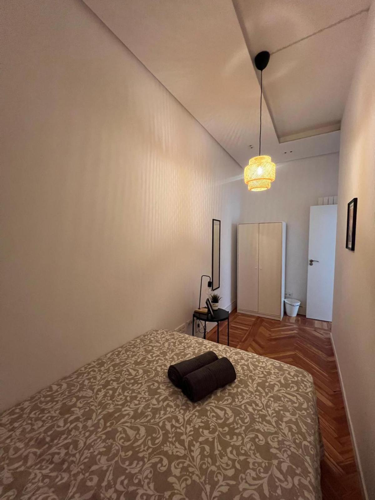 Private Rooms In Magdalena Street Madri Exterior foto