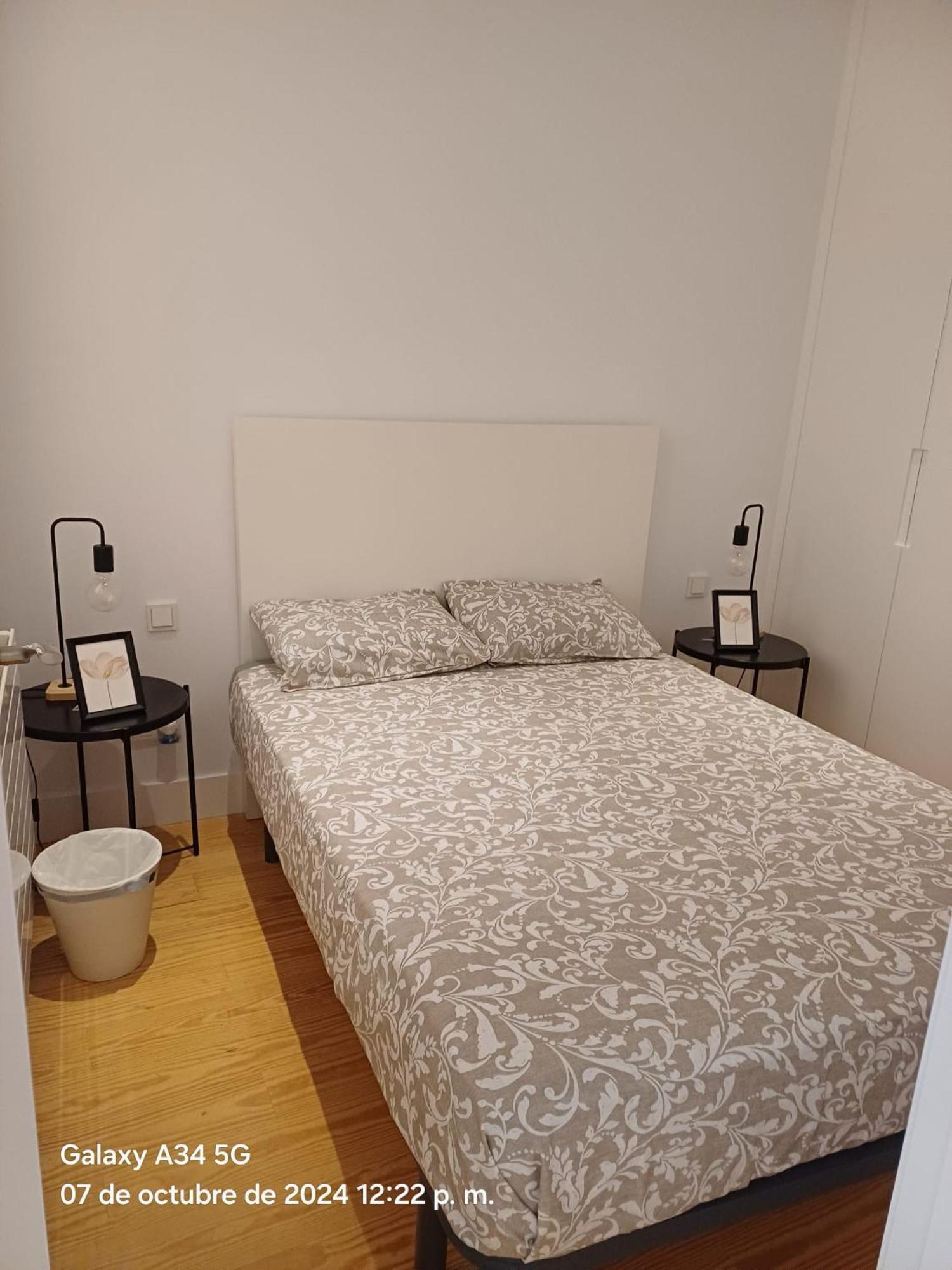 Private Rooms In Magdalena Street Madri Exterior foto
